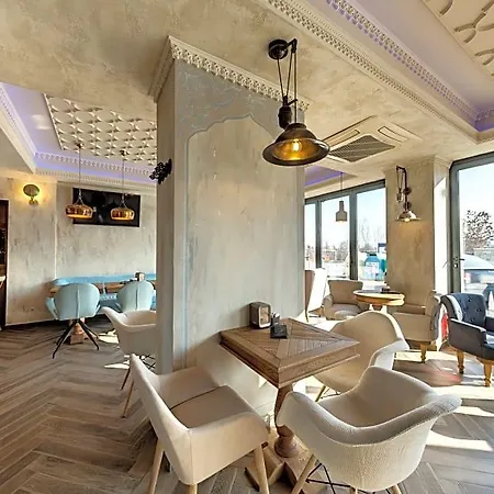 Avenue 4*