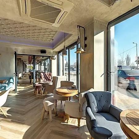 Hotel Avenue 4*